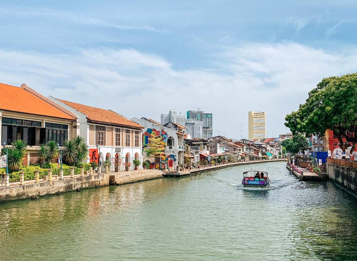 Silverscape Family Suite Melaka City Centre Exterior photo